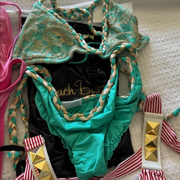 Fabric lot of beach, bunny, bikinis, tops, bottoms, older vintage - Picture 6 of 7